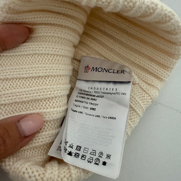 MONCLER Wool Beanie Beige Wool Warm Designer Hat Fall Winter - Picture 4 of 8